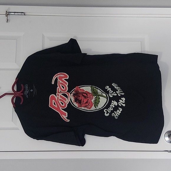 Mens Poison Every Rose has its Thorn graphic tshirt - Picture 1 of 5